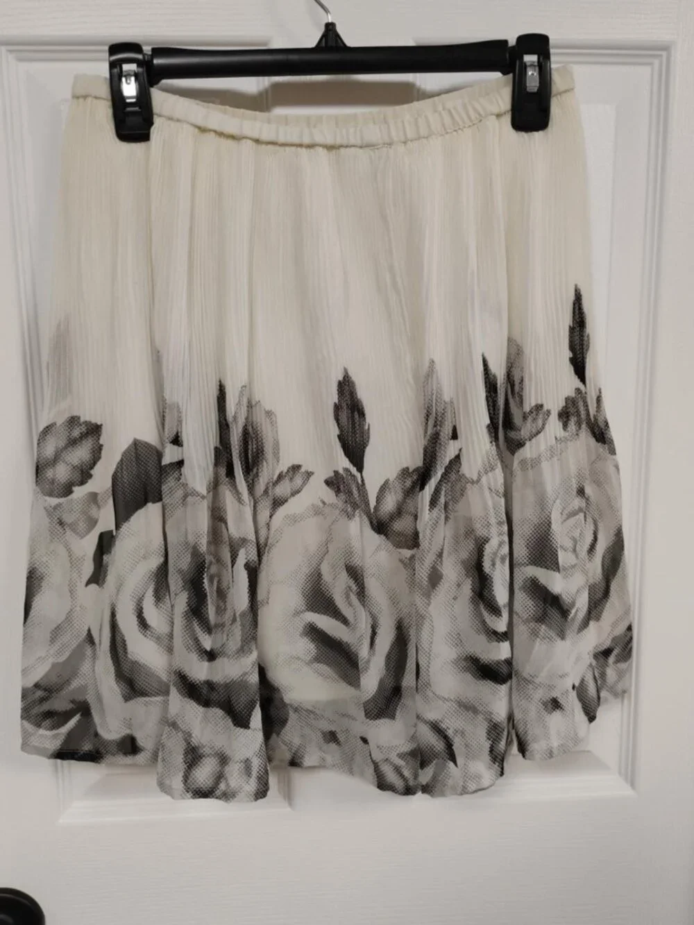 ELLE Black White Floral Pleated Mini Skirt Size L